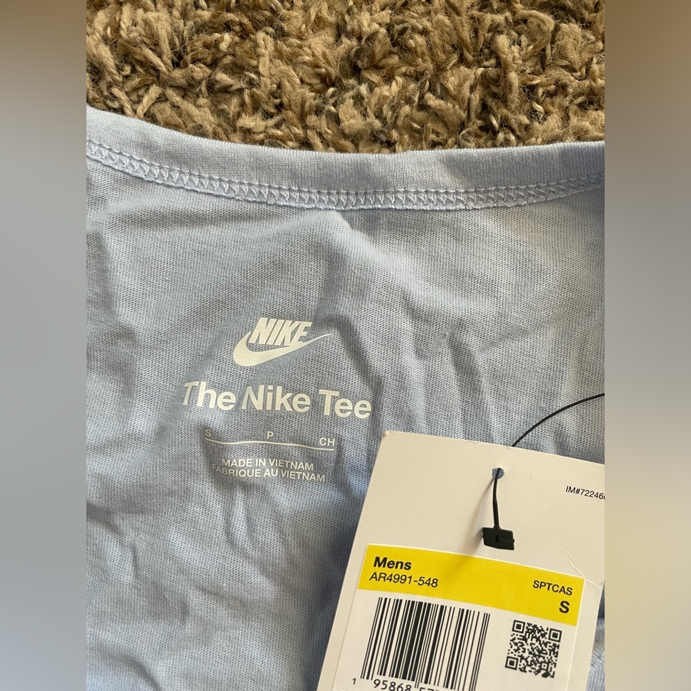 Men’s Nike tank